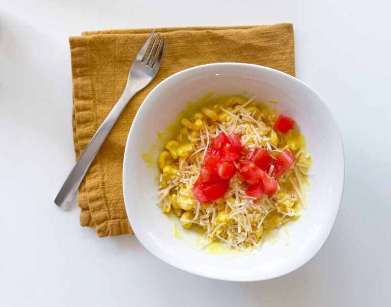 Creamy Turmeric Macaroni and Cheese